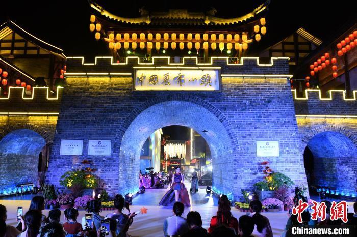威尼斯送300